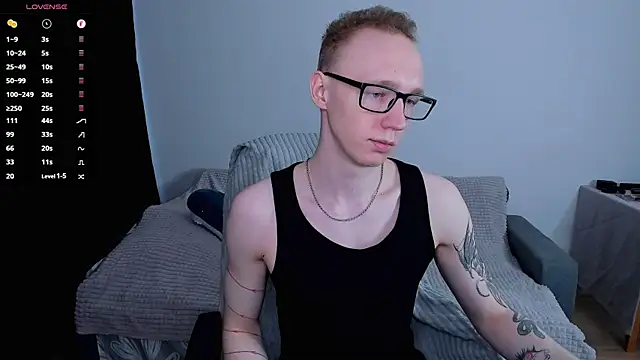 Snapshot of Alex_silents chatting on June 10, 2026, 3:33 pm Alex silents online show from June 10, 2026, 3:33 pm