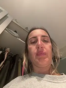 casalinga88 online show from September 27, 2025, 1:16 pm