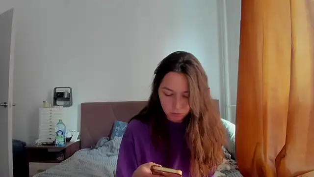 Adela Vetta online show from October 15, 2025, 11:10 am