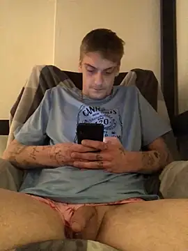 Simboxxx040 online show from January 8, 2025, 2:25 am