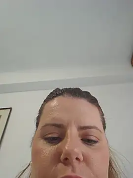 Snapshot of KarlyGray10 chatting on May 28, 2026, 10:56 am KarlyGray10 online show from May 28, 2026, 10:56 am