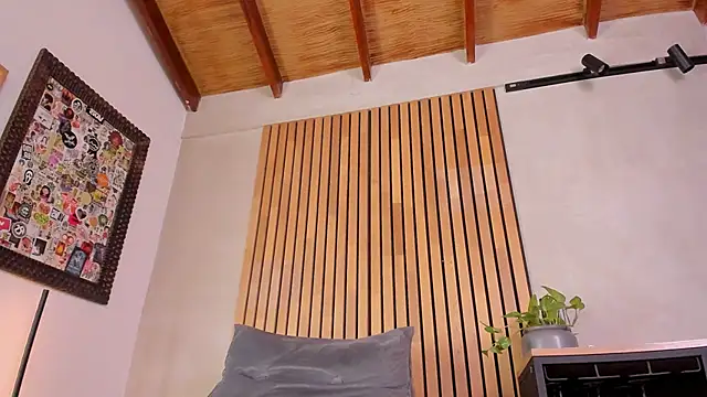 honeyhot69   online show from April 24, 2026, 11:23 am