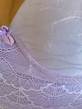 fernandasweet online show from January 17, 2025, 8:00 pm