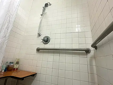 Snapshot of tatted-bitty chatting on November 6, 2025, 8:43 pm tatted-bitty online show from November 6, 2025, 8:43 pm