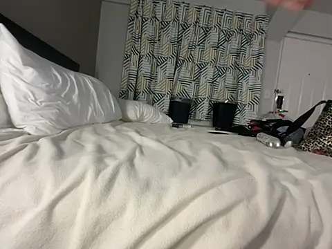 Snapshot of tatted-bitty chatting on November 9, 2025, 9:51 am tatted-bitty online show from November 9, 2025, 9:51 am