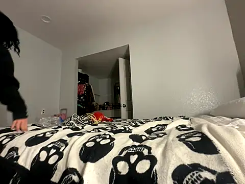 Snapshot of tatted-bitty chatting on November 22, 2025, 12:59 pm tatted-bitty online show from November 22, 2025, 12:59 pm