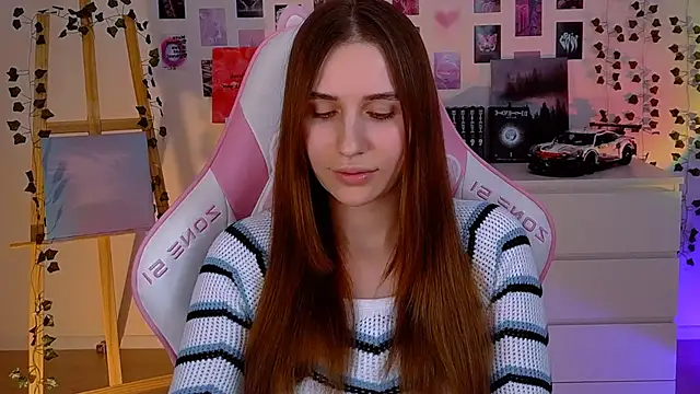 AliceCharmy online show from February 12, 2025, 7:45 pm