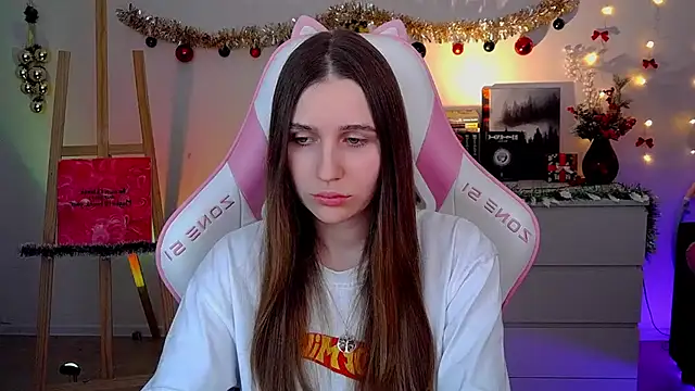 AliceCharmy online show from December 21, 2025, 10:44 am