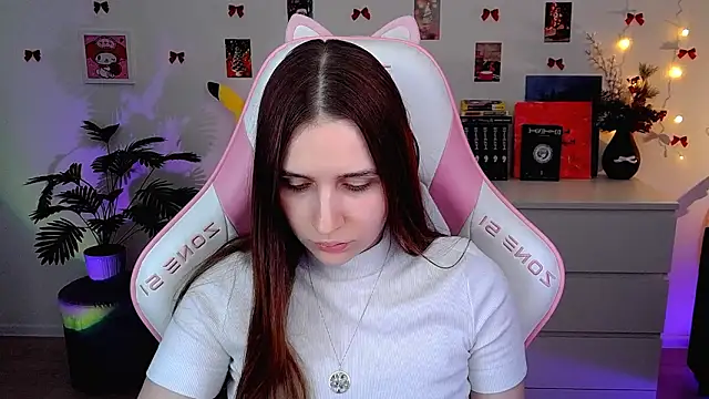 AliceCharmy online show from March 3, 2026, 4:02 pm