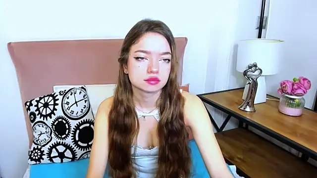 GraceLips online show from March 7, 2025, 6:35 am