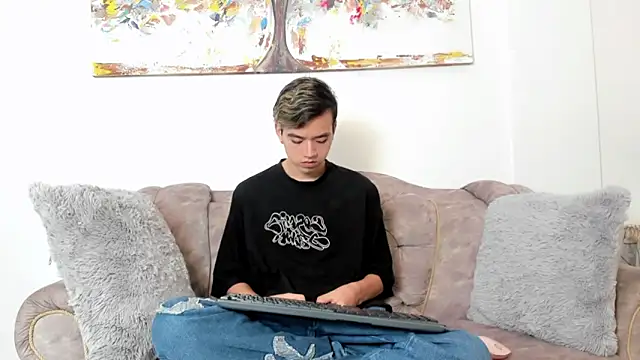 bunny maxi online show from March 18, 2025, 12:36 pm