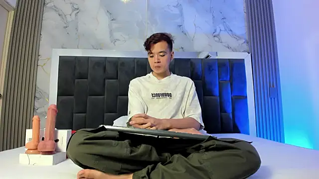 bunny maxi online show from October 10, 2025, 12:37 pm