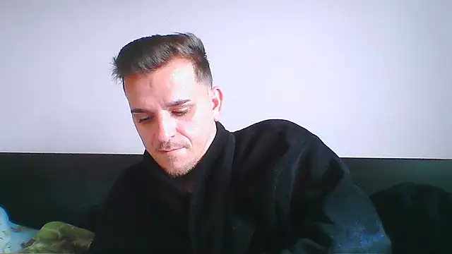 Huge cock22cm online show from November 12, 2025, 11:21 am