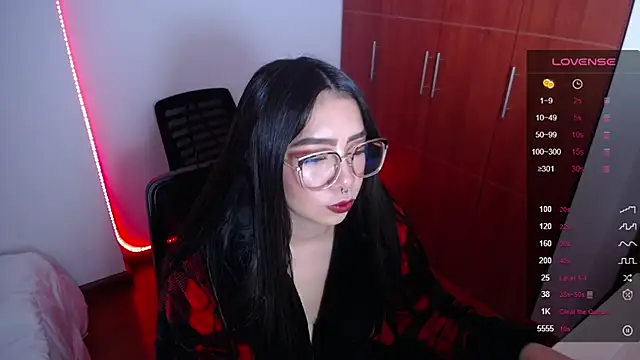 megan bluee23 online show from February 13, 2025, 2:20 pm