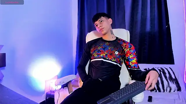 Josep Davies online show from January 29, 2025, 11:14 pm