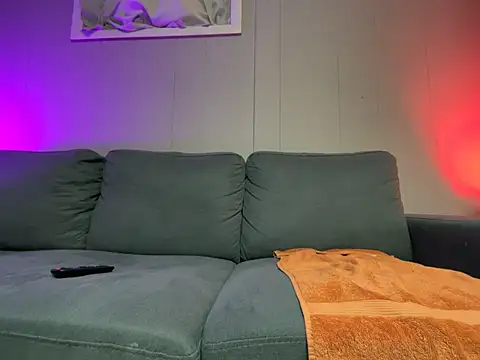 mouser21212 online show from February 26, 2025, 8:44 pm