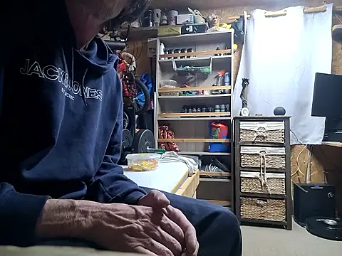 daiwantu online show from October 2, 2025, 11:45 pm