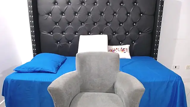 renata salinas 1 online show from September 20, 2025, 11:39 pm