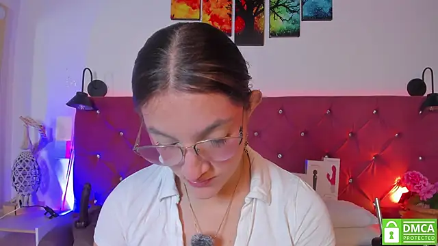 Snapshot of Ruth_harvey_ chatting on May 8, 2026, 1:05 pm Ruth harvey online show from May 8, 2026, 1:05 pm