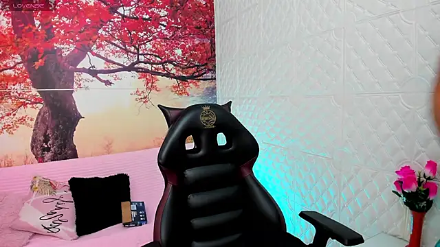 Alessandraa ferri  online show from February 3, 2025, 9:07 pm