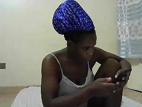 Snapshot of princess-cutie12 chatting on March 8, 2025, 6:37 pm princess-cutie12 online show from March 8, 2025, 6:37 pm