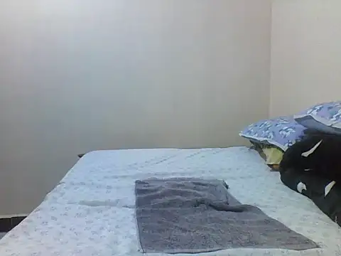 Snapshot of princess-cutie12 chatting on October 4, 2025, 7:45 pm princess-cutie12 online show from October 4, 2025, 7:45 pm