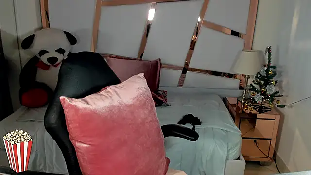 lizzy jooss online show from November 28, 2025, 3:20 am