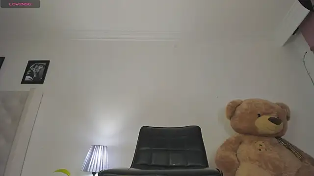 Snapshot of Alex_Keit chatting on May 30, 2026, 10:29 pm Alex Keit online show from May 30, 2026, 10:29 pm