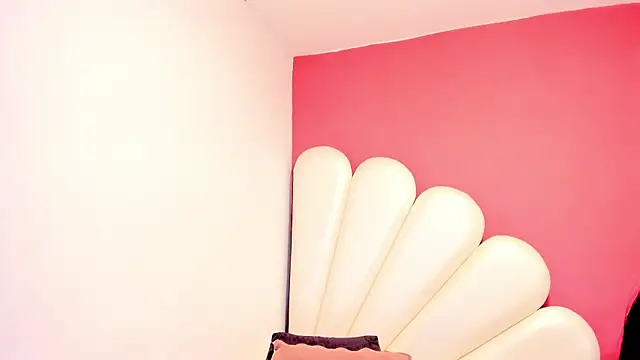 Vicky Freedom online show from February 28, 2025, 1:58 pm