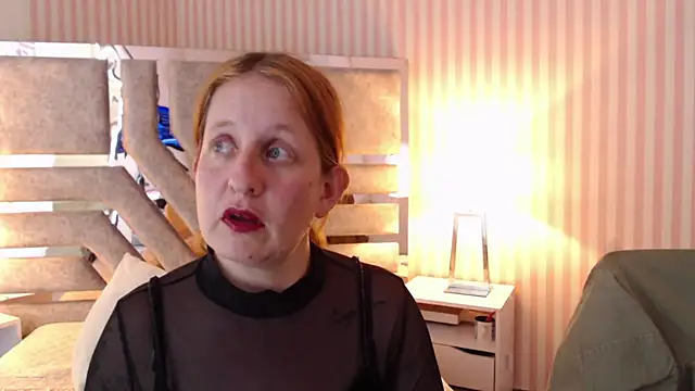 ViioletaMora online show from February 11, 2025, 2:14 am