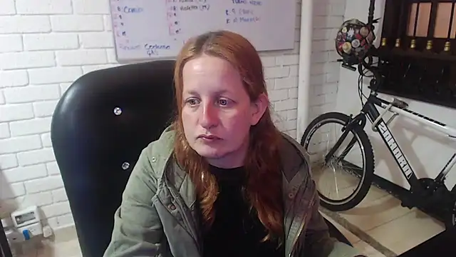 ViioletaMora online show from February 13, 2025, 7:31 pm