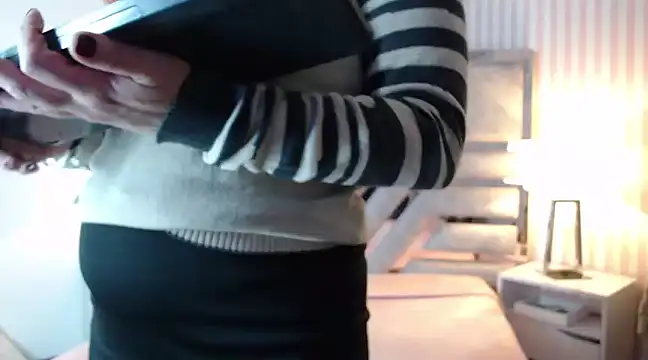 ViioletaMora online show from March 6, 2025, 7:21 pm