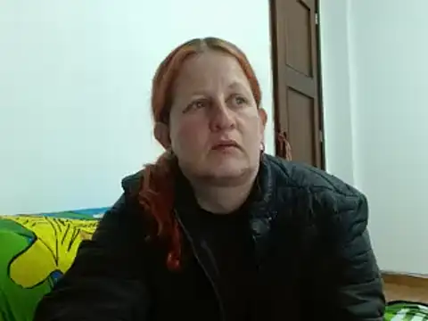 ViioletaMora online show from October 13, 2025, 5:07 am