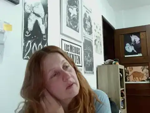 Snapshot of ViioletaMora chatting on June 5, 2026, 7:14 am ViioletaMora online show from June 5, 2026, 7:14 am