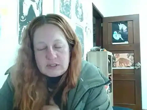 Snapshot of ViioletaMora chatting on June 9, 2026, 3:40 am ViioletaMora online show from June 9, 2026, 3:40 am