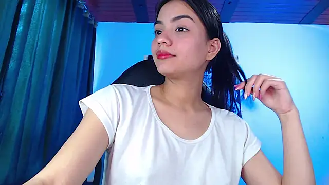 Ariel Zeo1 online show from December 17, 2024, 8:10 pm