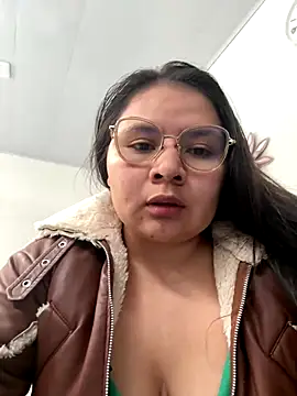 alice love052 online show from October 4, 2025, 5:44 pm