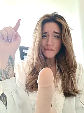 maliciaworld online show from March 14, 2025, 8:17 pm