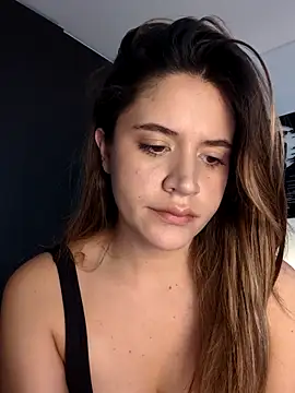 maliciaworld online show from October 3, 2025, 8:39 pm