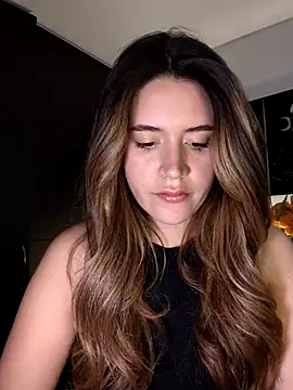 maliciaworld online show from October 18, 2025, 9:04 pm