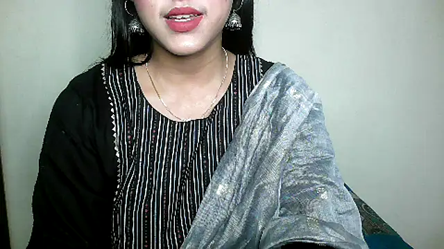 Snapshot of Princess_noorjahan chatting on December 19, 2024, 4:57 pm Princess noorjahan online show from December 19, 2024, 4:57 pm