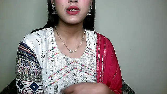 Snapshot of Princess_noorjahan chatting on December 22, 2024, 7:31 pm Princess noorjahan online show from December 22, 2024, 7:31 pm