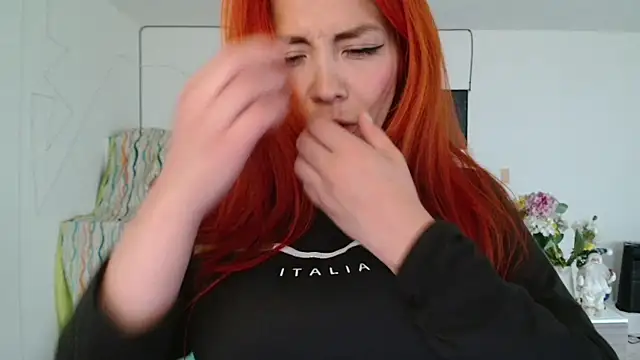 Aylinn diaz online show from June 8, 2026, 8:42 pm
