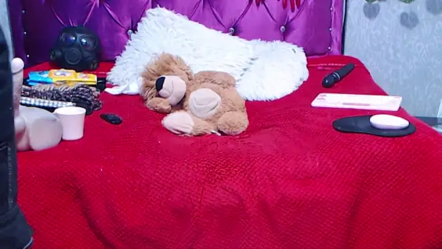 AyshaScott online show from September 26, 2025, 12:53 pm