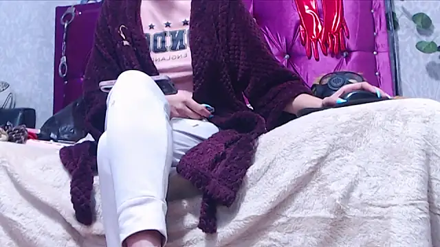 AyshaScott online show from March 28, 2026, 1:00 pm