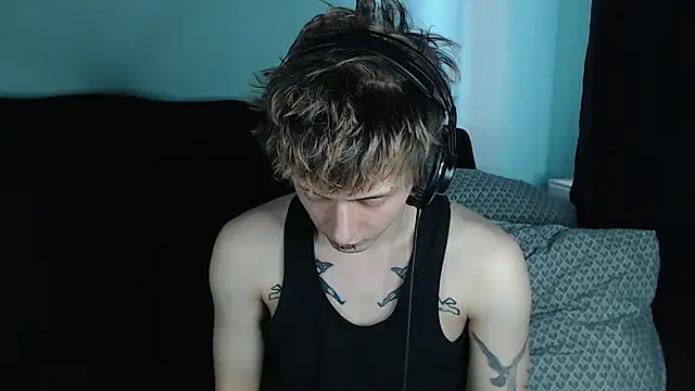 axxxturel online show from February 26, 2025, 7:42 am