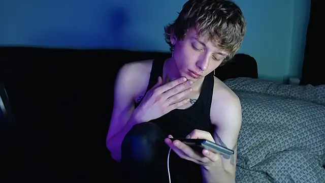 axxxturel online show from March 18, 2025, 6:37 pm