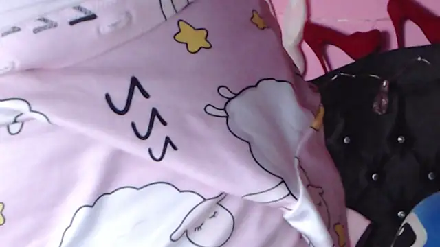 NikkiRous  online show from January 30, 2025, 2:04 pm