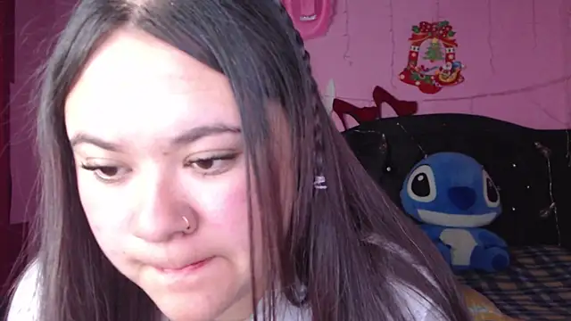 NikkiRous  online show from February 27, 2025, 4:32 pm