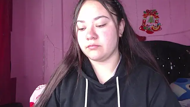 NikkiRous  online show from March 7, 2025, 12:45 pm